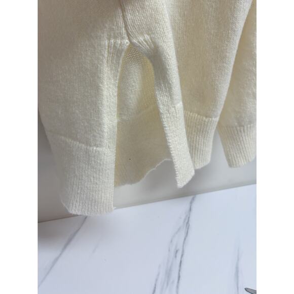 Dazy Women's Turtleneck Sweater Size M Cream White Pullover Drop Shoulder NWT - Picture 4 of 6